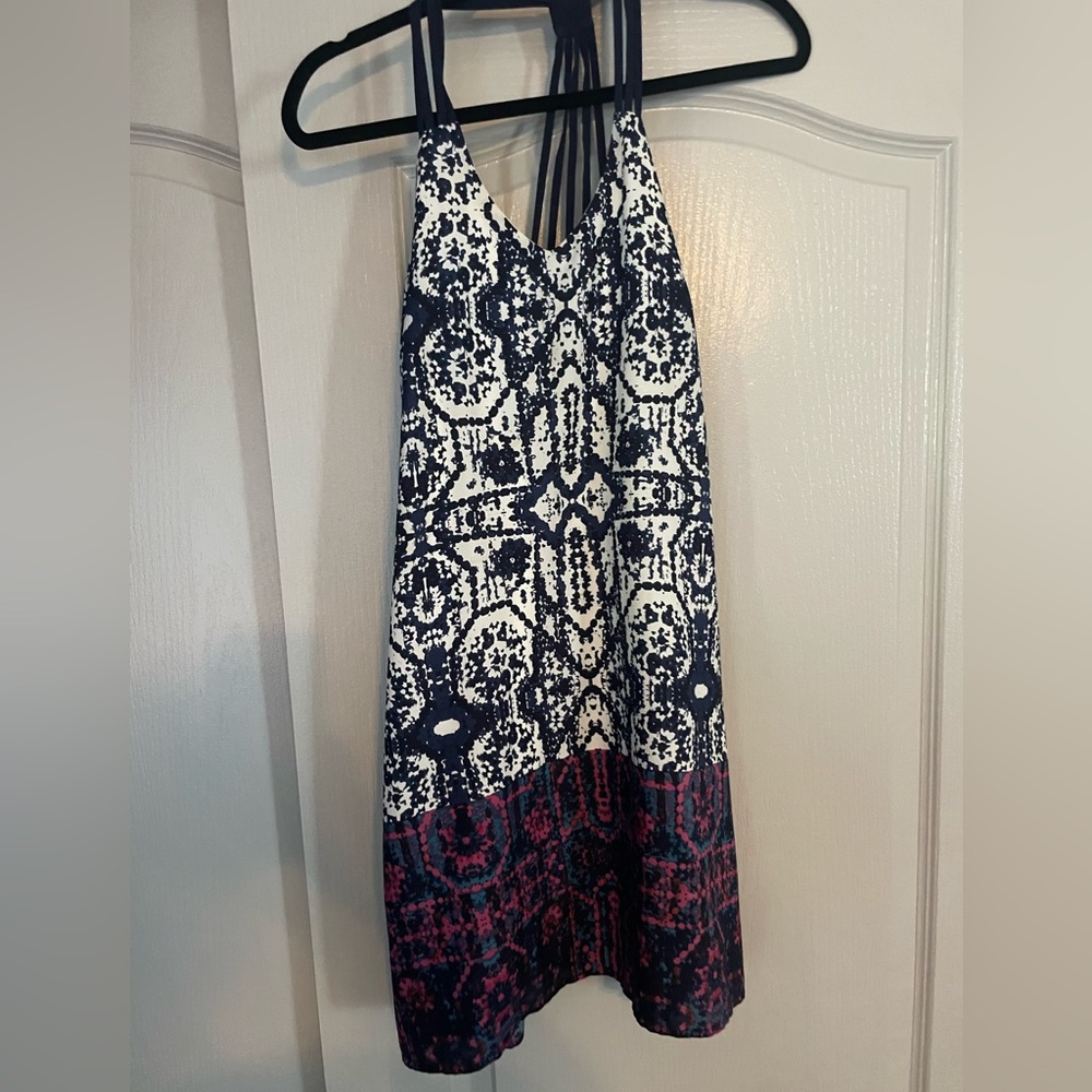 Cute summer dress.